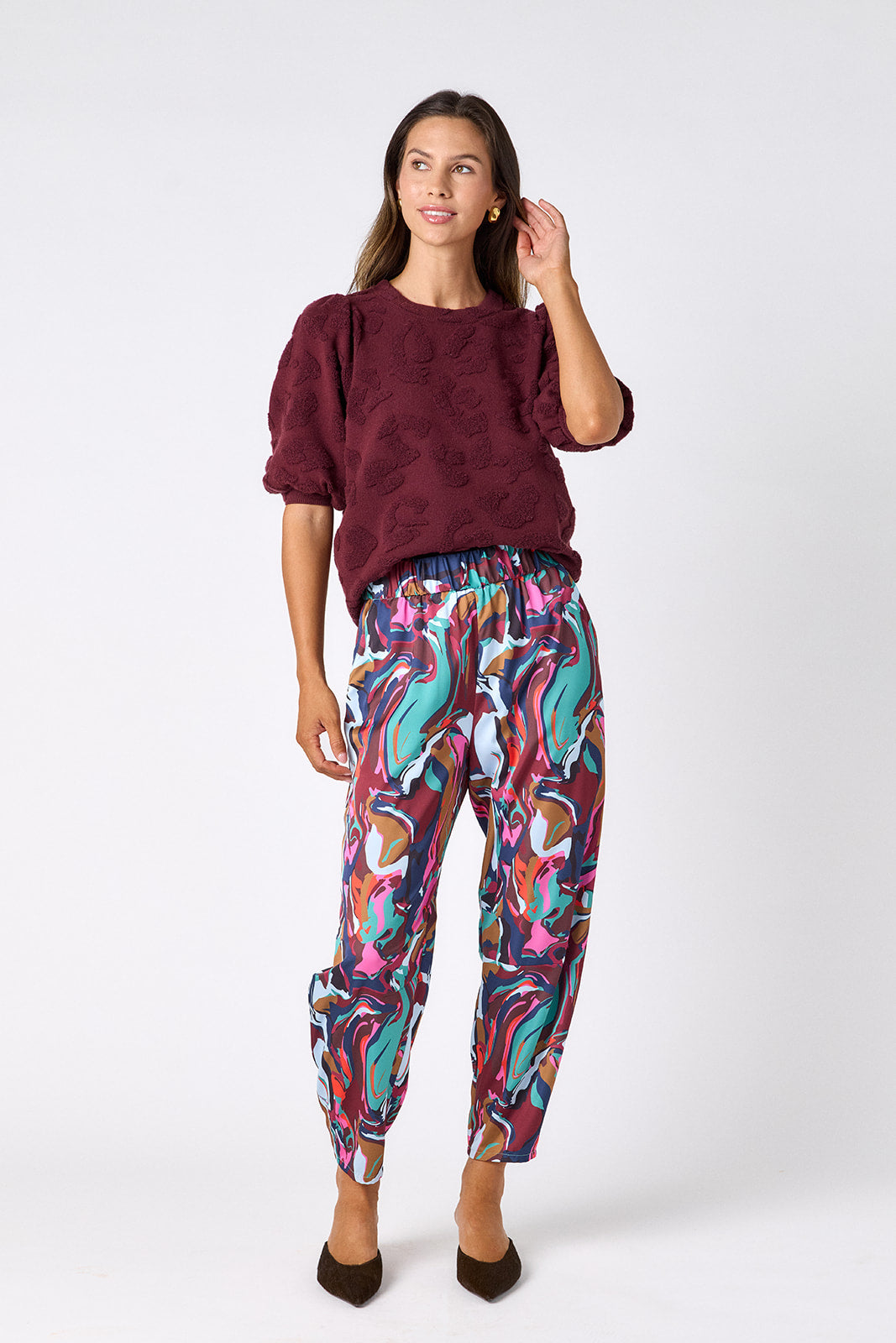 Color Current relaxed fit barrel pant on model – CROSBY by Mollie Burch