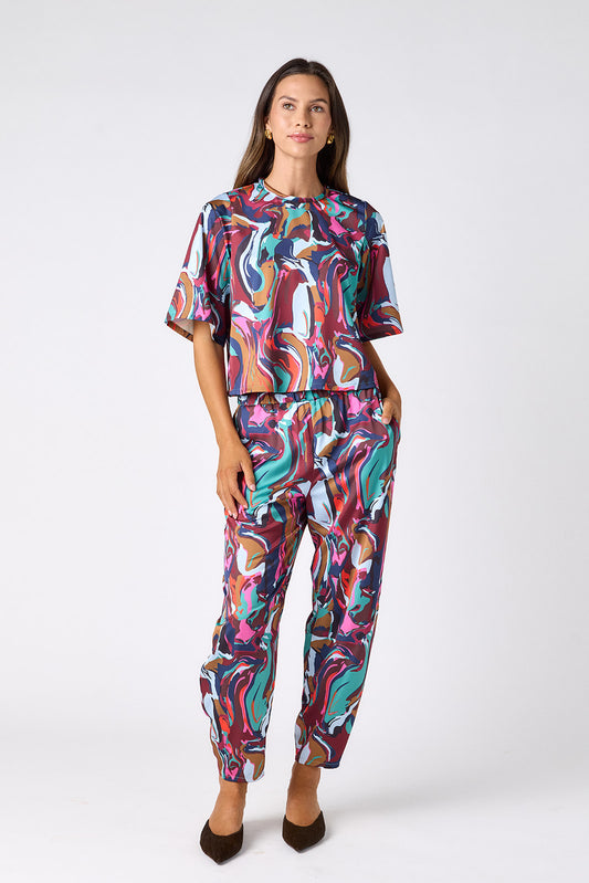 Color Current boxy cropped tee on model – CROSBY by Mollie Burch